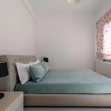 Recently Built 4 Bedrooms *